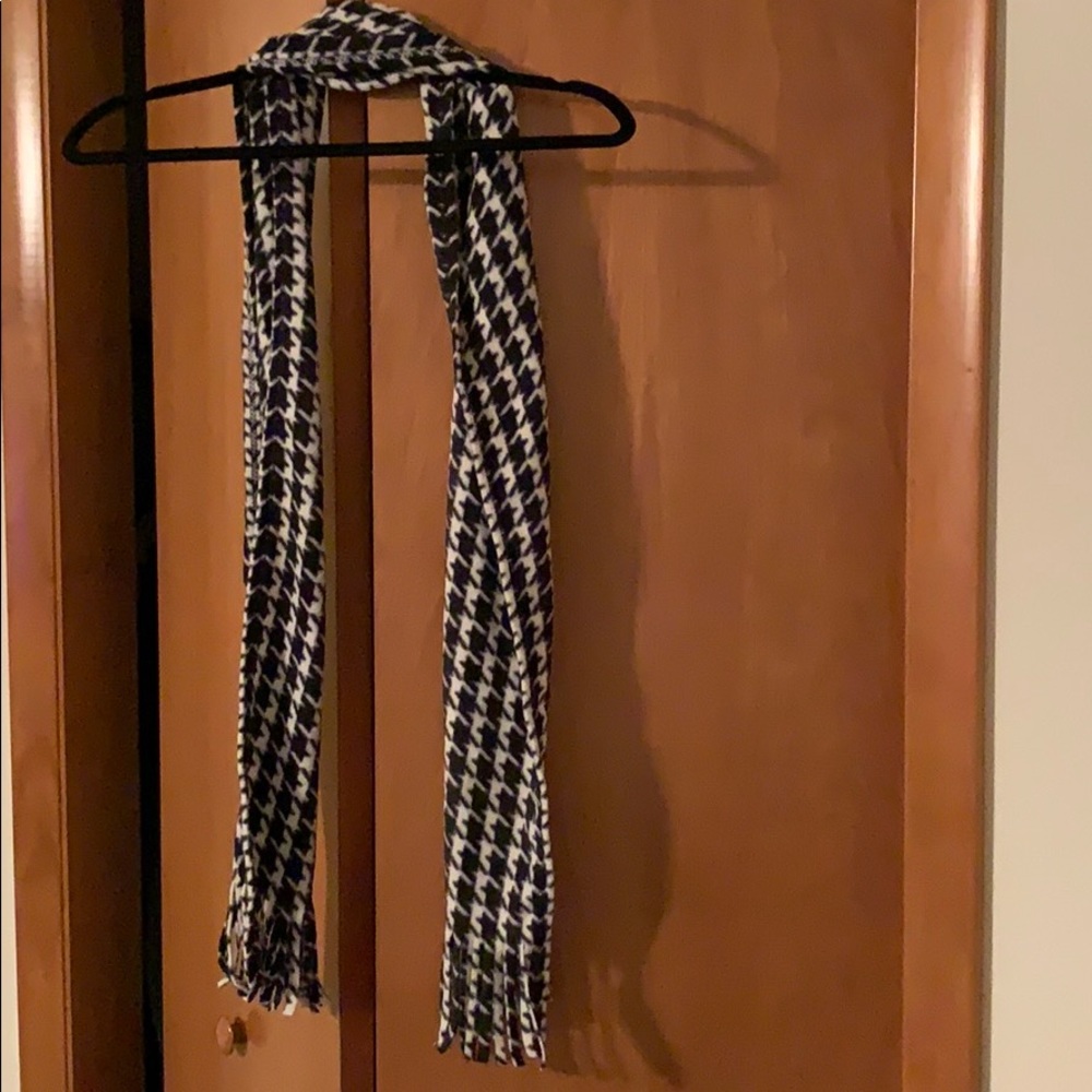 Super Soft Black and White Scarf